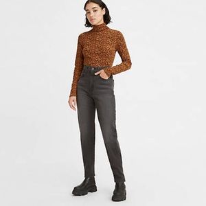 HIGH WAISTED MOM WOMEN'S JEANS.